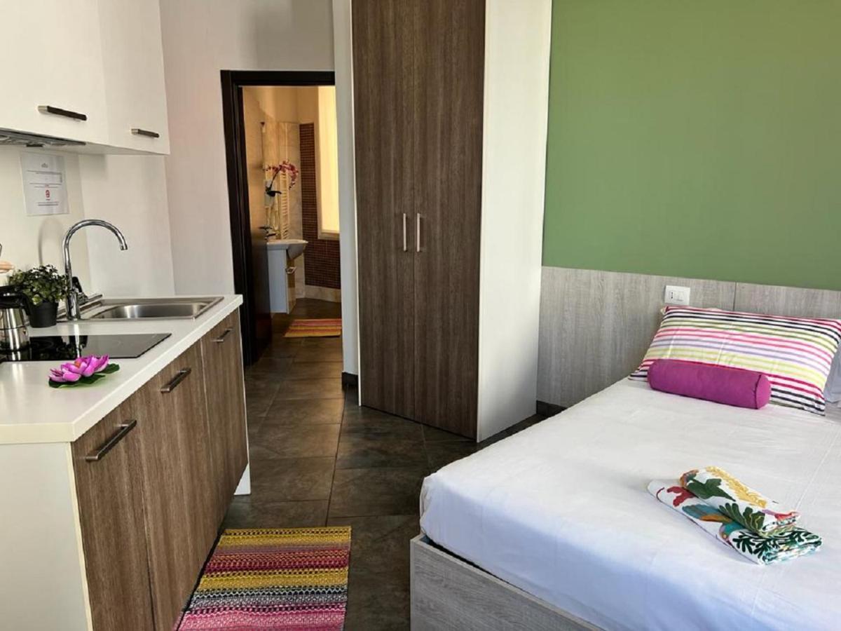Bnbook Residence Matteotti Novara Bagian luar foto
