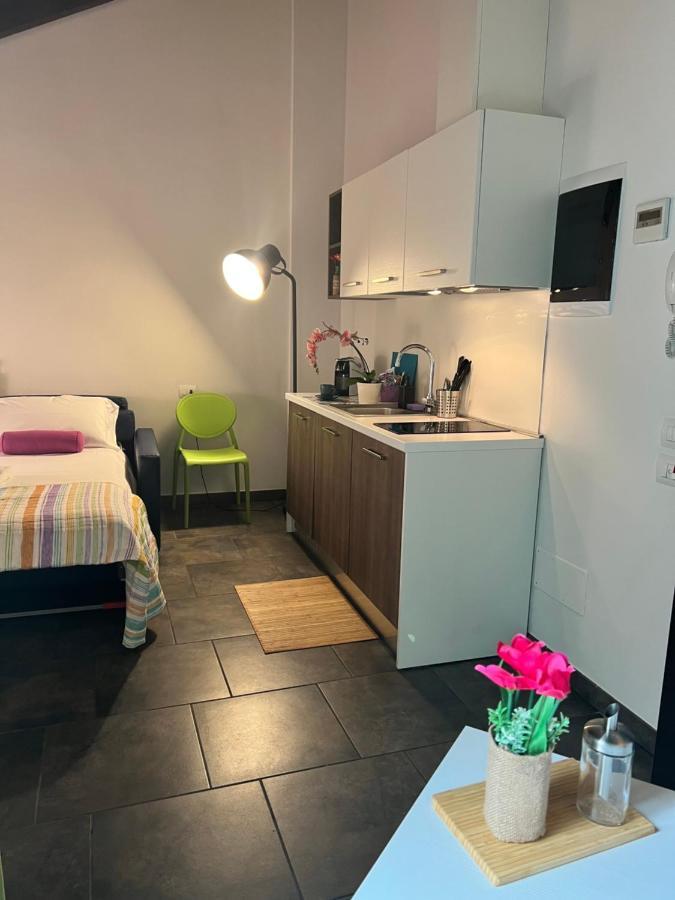 Bnbook Residence Matteotti Novara Bagian luar foto