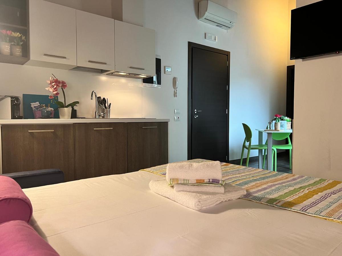 Bnbook Residence Matteotti Novara Bagian luar foto