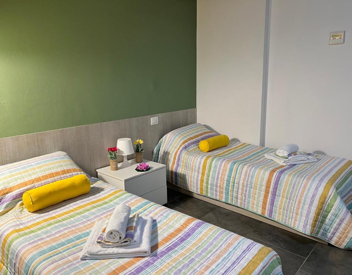 Bnbook Residence Matteotti Novara Bagian luar foto