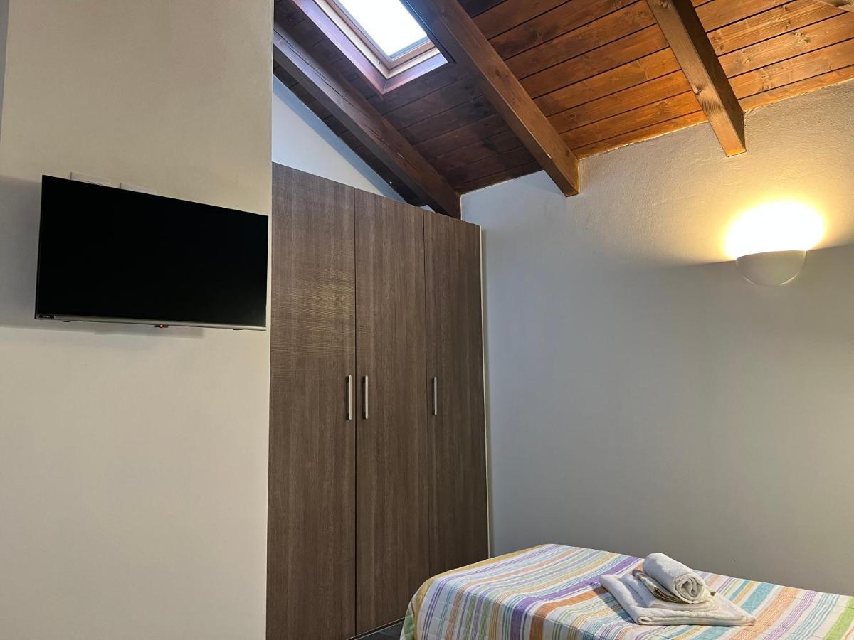 Bnbook Residence Matteotti Novara Bagian luar foto