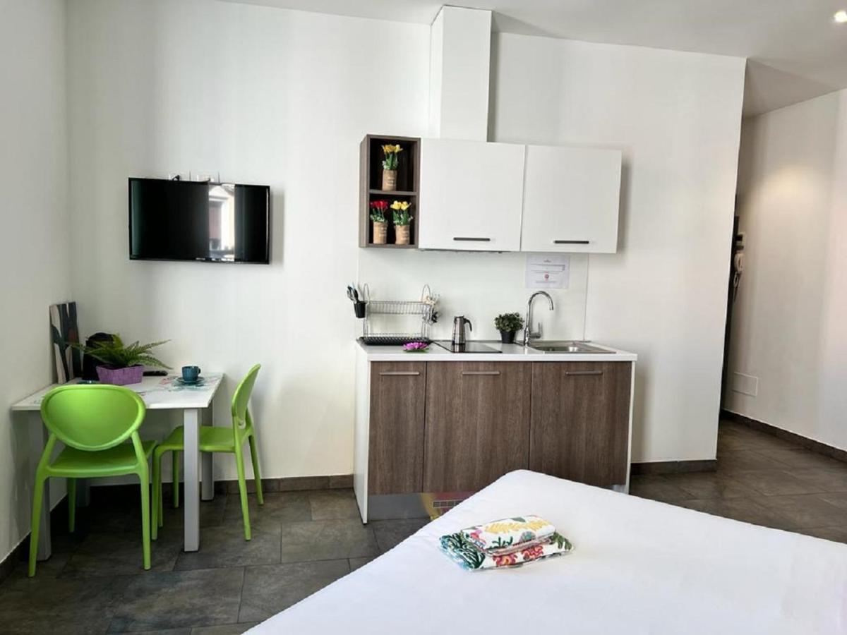 Bnbook Residence Matteotti Novara Bagian luar foto