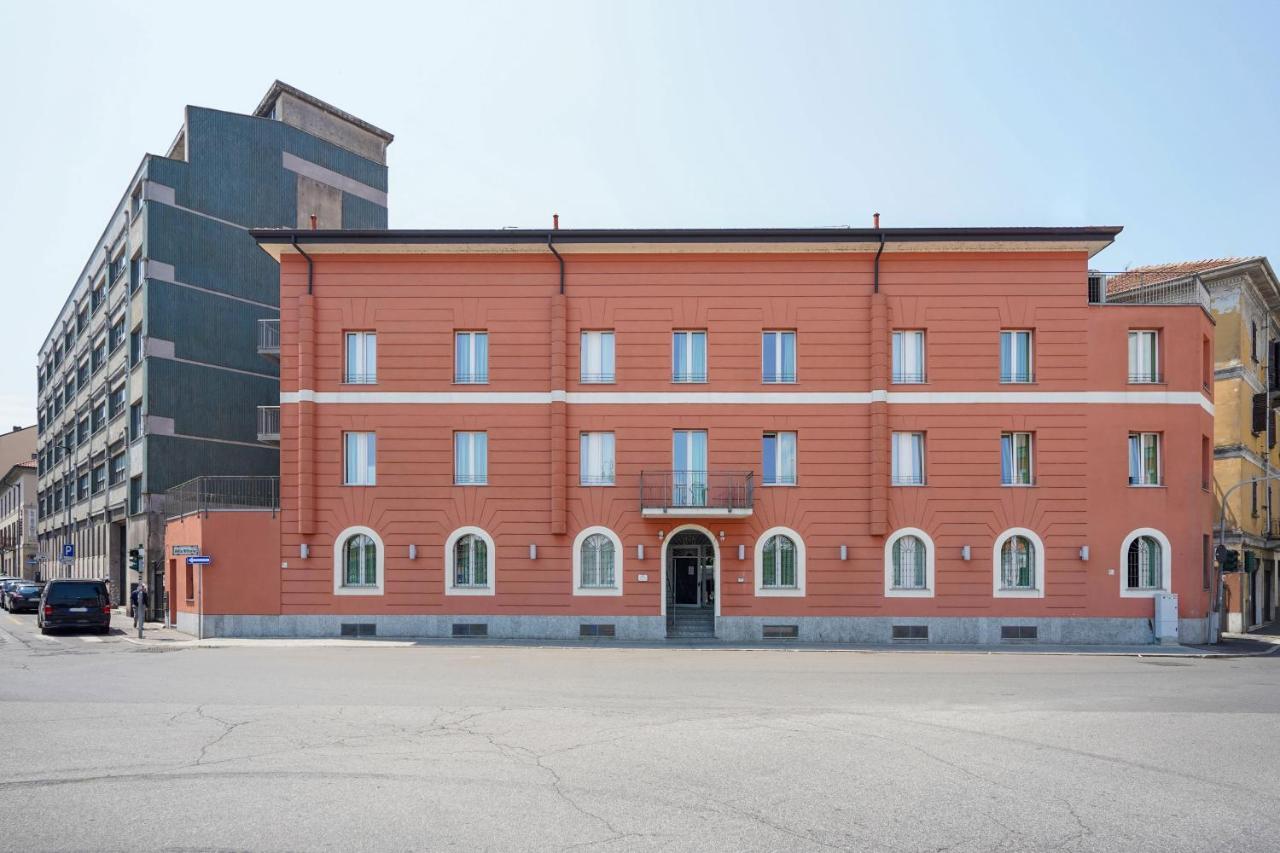 Bnbook Residence Matteotti Novara Bagian luar foto
