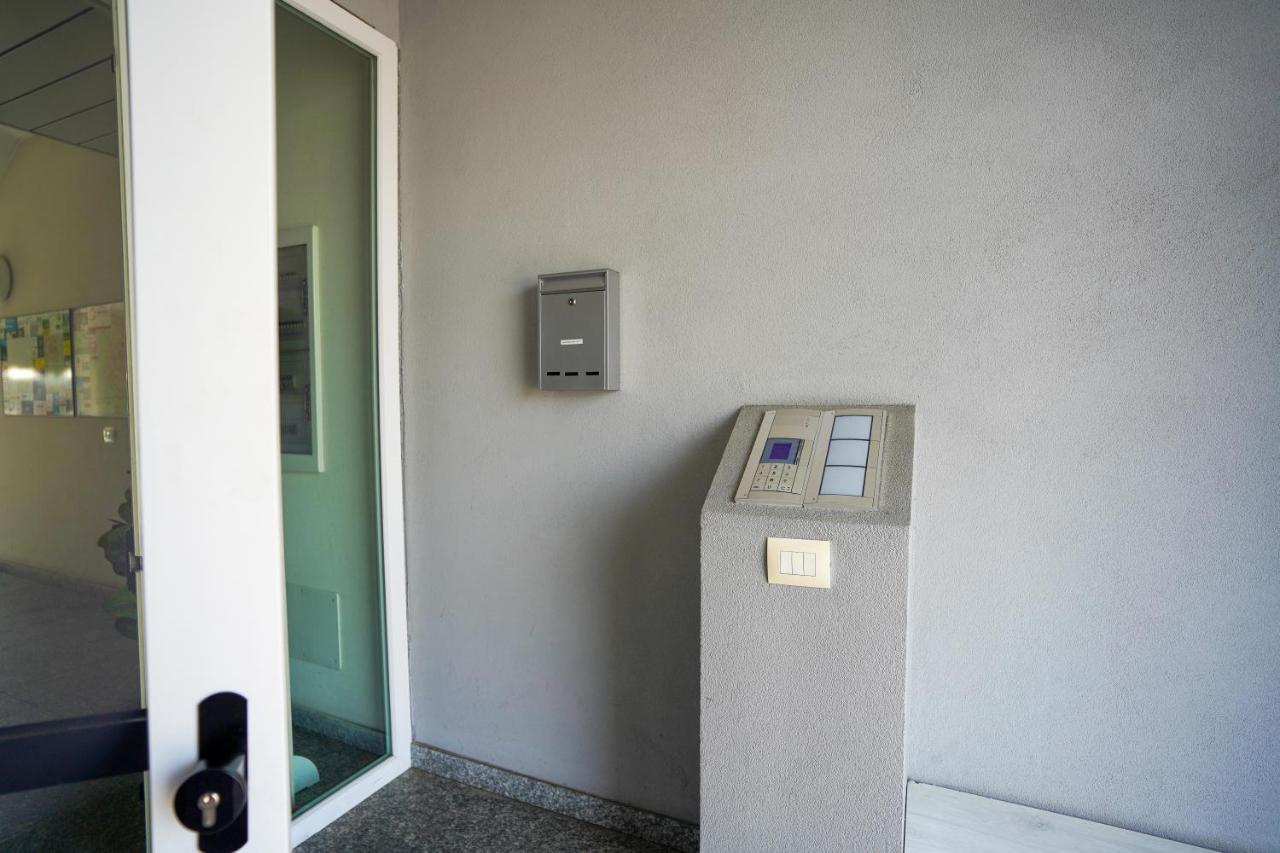 Bnbook Residence Matteotti Novara Bagian luar foto