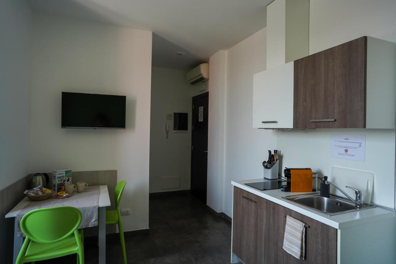 Bnbook Residence Matteotti Novara Bagian luar foto