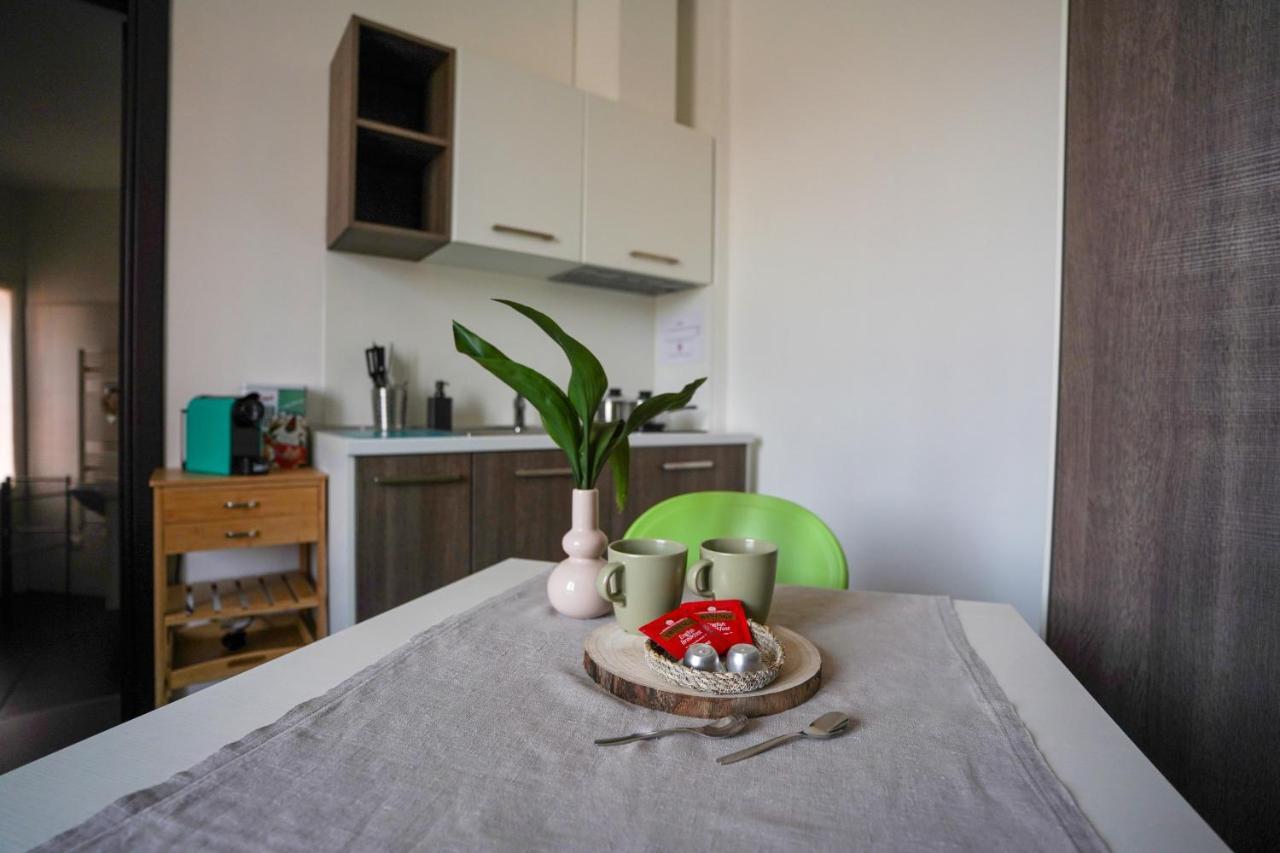 Bnbook Residence Matteotti Novara Bagian luar foto