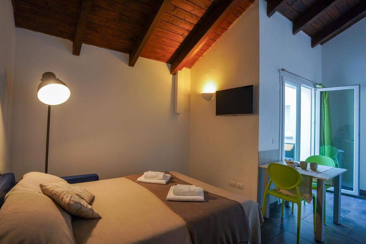 Bnbook Residence Matteotti Novara Bagian luar foto