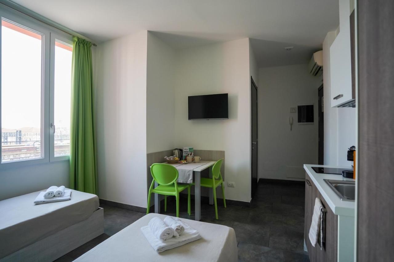 Bnbook Residence Matteotti Novara Bagian luar foto
