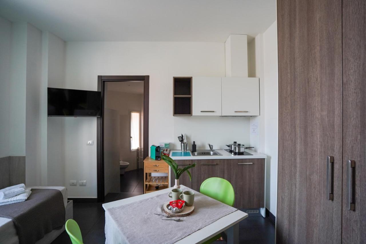Bnbook Residence Matteotti Novara Bagian luar foto